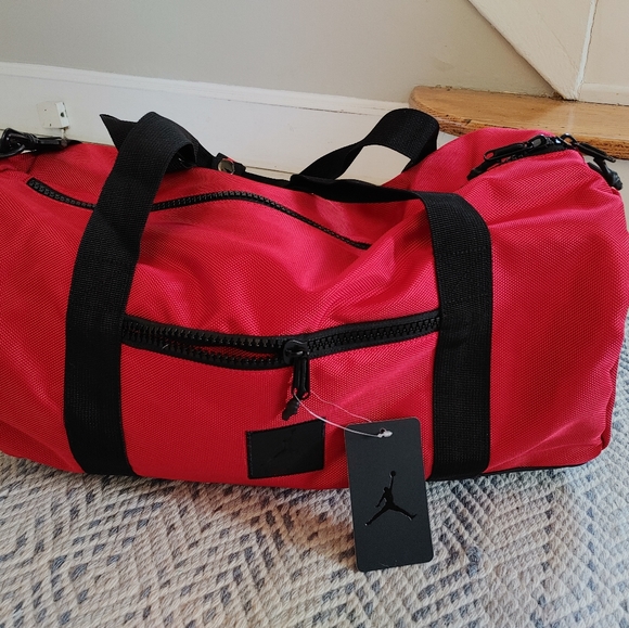 SOLD Brand NEW with tag Jordan duffle bag - Picture 7 of 8